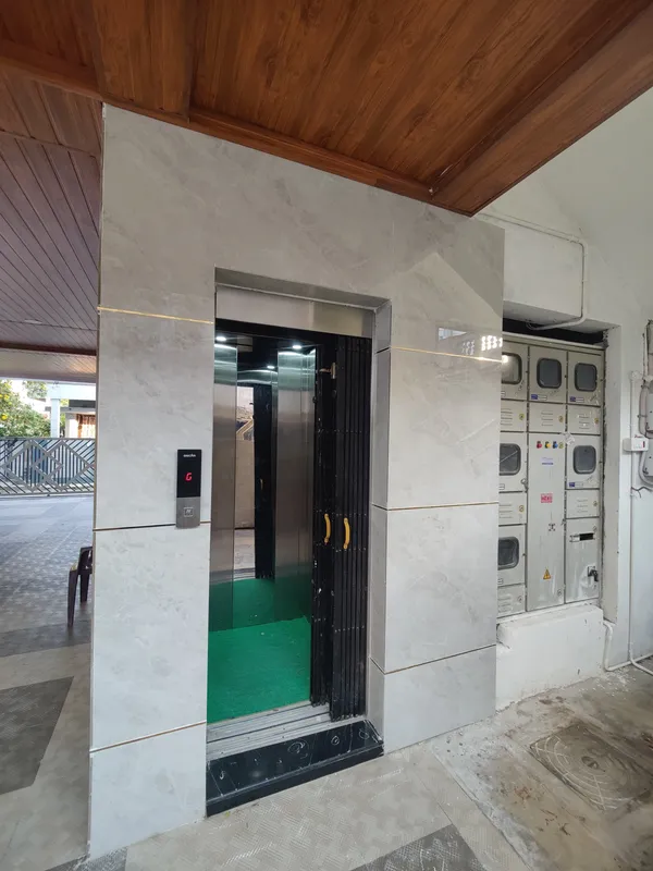 Lift elevator at Vaibhavam Vididhillu Machilipatnam
